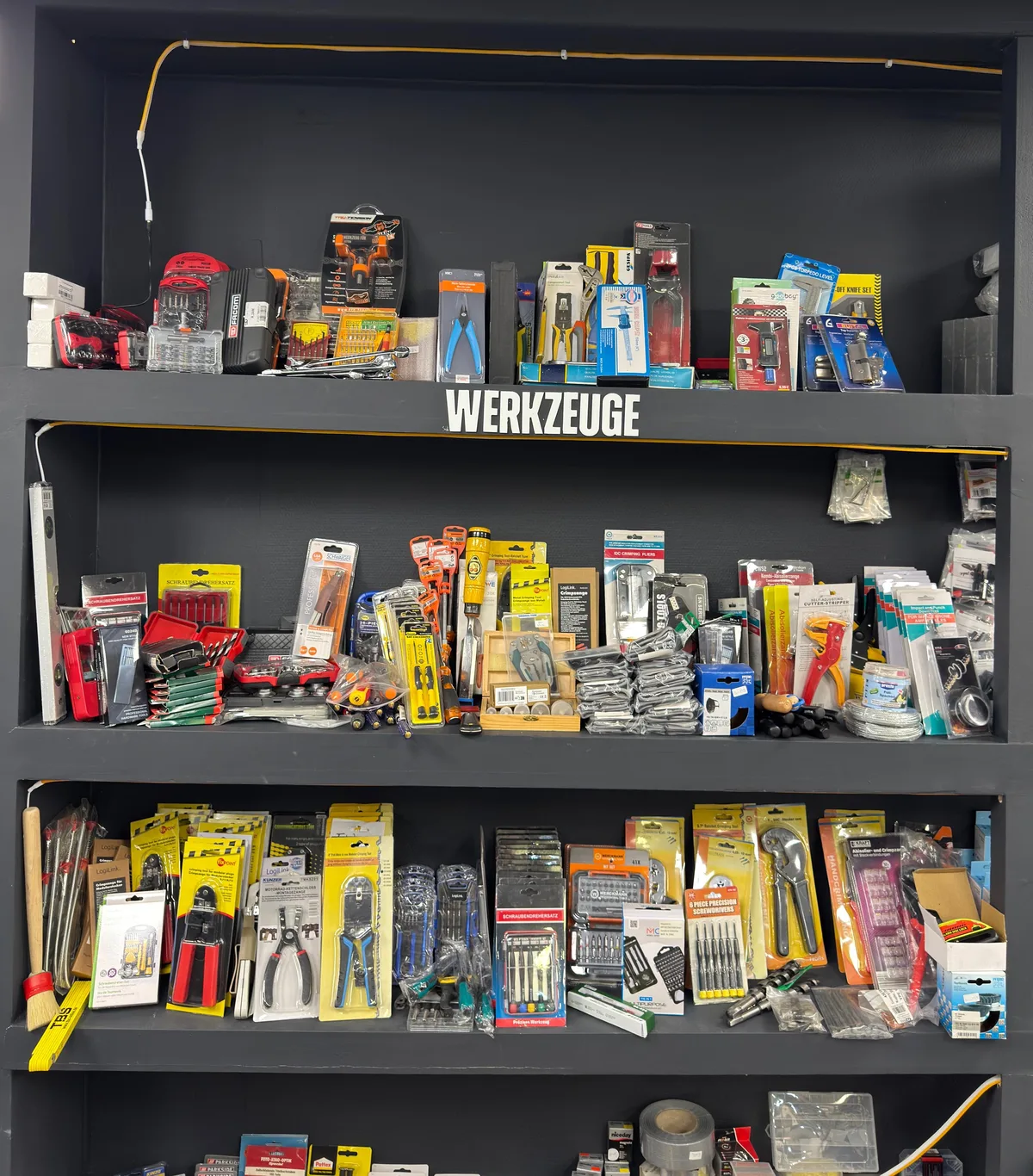 Elektrowerkzeuge und Handwerkzeug