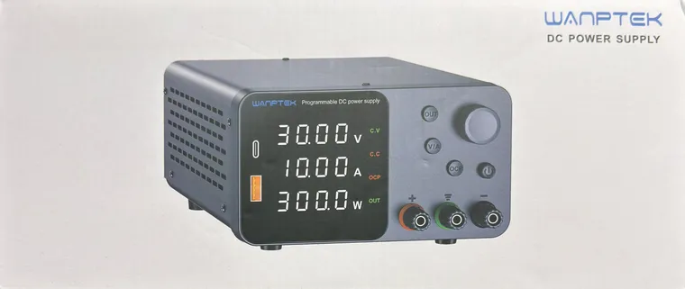 Regelbares Labornetzteil 30 V / 10 A